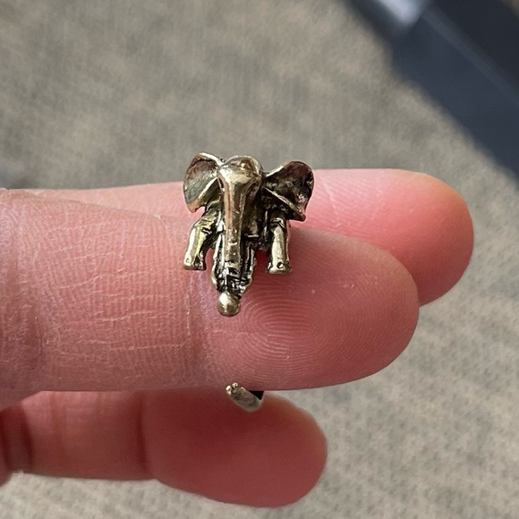 NWOT Animal Wrap Ring - Elephant- Yellow Bronze Adjustable Ring Best Fit Sz 6-8 - Picture 4 of 9
